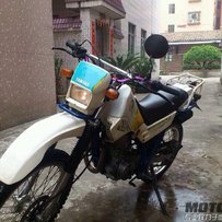 出售YAMAHA小鹿225,ARAI头盔,AX-1尸体,TDR50