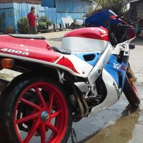 本田VFR400一台
