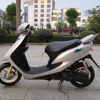 广西玉林出售~~靓货~05款YAMAHA雅马哈JOG 6代 三表EVO 价格：5300