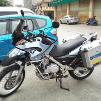 精神~~干净~~靓仔的BMW650GS