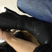 出售皮靴 一对