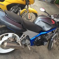 代朋友出售cb1,,400cc...9300元