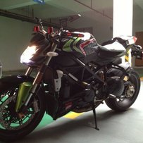 广西南宁12W5卖台彩绘爆改DUCATI街霸Streetfighter1100