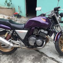 深圳代友出09杜卡迪696，94CB400.厚街出08劲战（已改装）07年Z1000