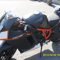 广州地区10万8代友出10款KTM RC8 R版.