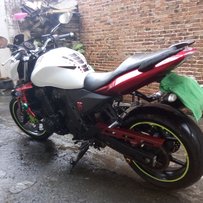 出06年川崎欧版电喷Z750s改了Z1000头