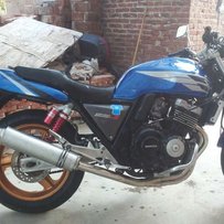 顺德出售一台95年CB400 明价12999元