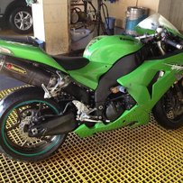 广西南宁出两台车07 ZX-10R 06 GSX 1000R大R