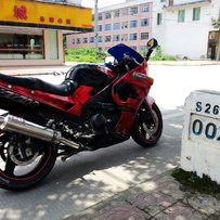 ZZR400