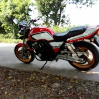 出售一台CB400