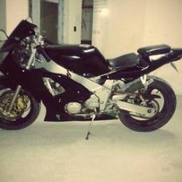 端州区急出FZR400改旧款R1！自砍500！急急急急！