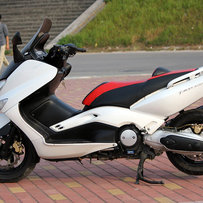 茂名 代友出 YAMAHA  T-MAX 500.