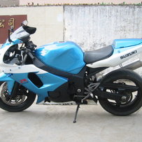铃木GSX600K3