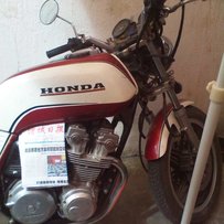 出一台稀有的80年左右的本田老古董CBF750!