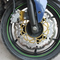 出四台好车，09-6R，K8-小R，96-CB，08-小忍者。