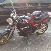 代友出售CB400一手水 落地1个星期