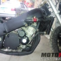 出台99GSXR750