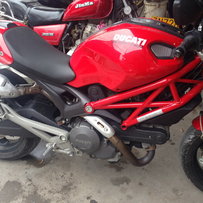 潮州代友出售696跟CB750
